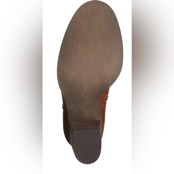 BP Lance Leather Block Heel Bootie. NWT in original box. - Picture 5 of 5